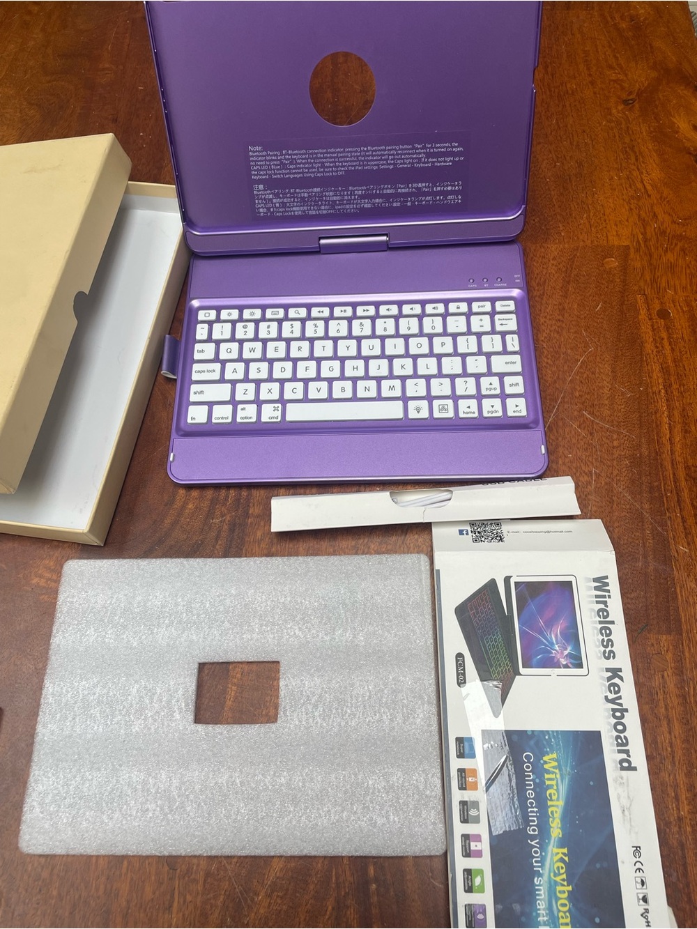 Wireless keyboard for iPad Pro 11 inch case with rotatable screen